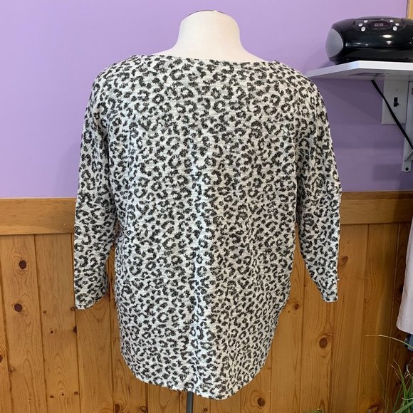 H&M Divided 3/4 Sleeve Animal Print Knit Blouse with Sparkle - Picture 3 of 4